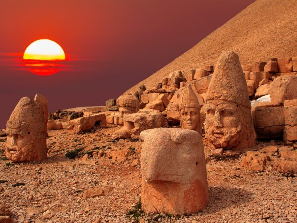 5 Days – Mesopotamia Tour: Nemrut, Şanlıurfa & Mardin (By Plane)